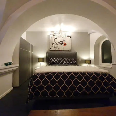 Giulia's Coliseum Apartmán *